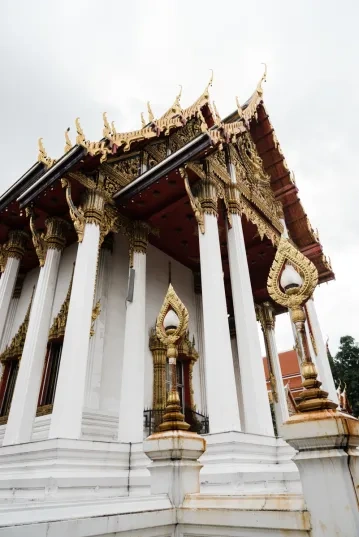 Экзотические курорты Таиланда ваш идеальный отдых на пляже в спа и для активностей