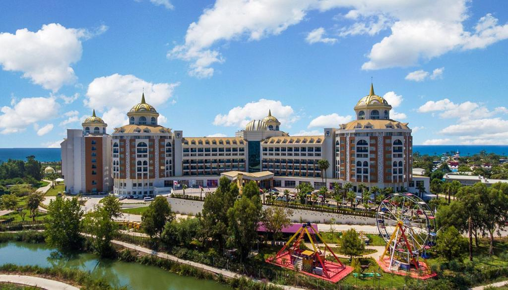 Ночные развлечения Кемера: что рекомендуют туристы?