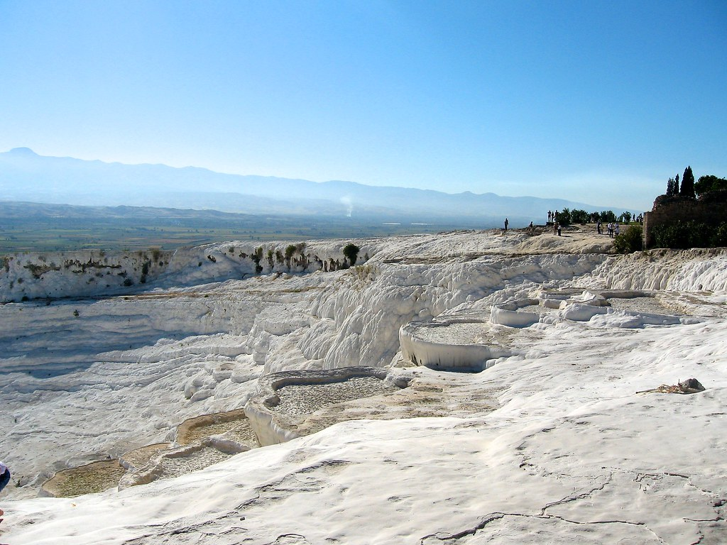 Турция vs Мальдивы: какие пляжи лучше для семейного отдыха?